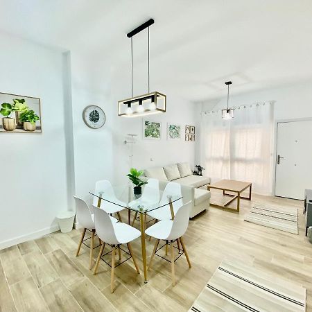 Puente Praga Aparment Apartment มาดริด ภายนอก รูปภาพ