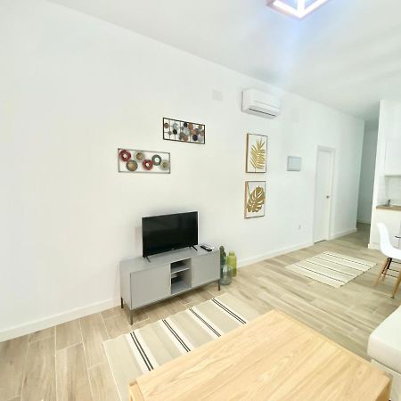 Puente Praga Aparment Apartment มาดริด ภายนอก รูปภาพ