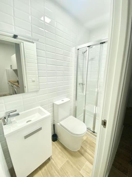 Puente Praga Aparment Apartment มาดริด ภายนอก รูปภาพ