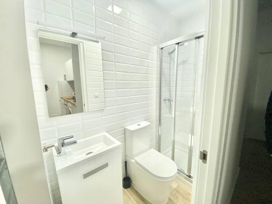 Puente Praga Aparment Apartment มาดริด ภายนอก รูปภาพ