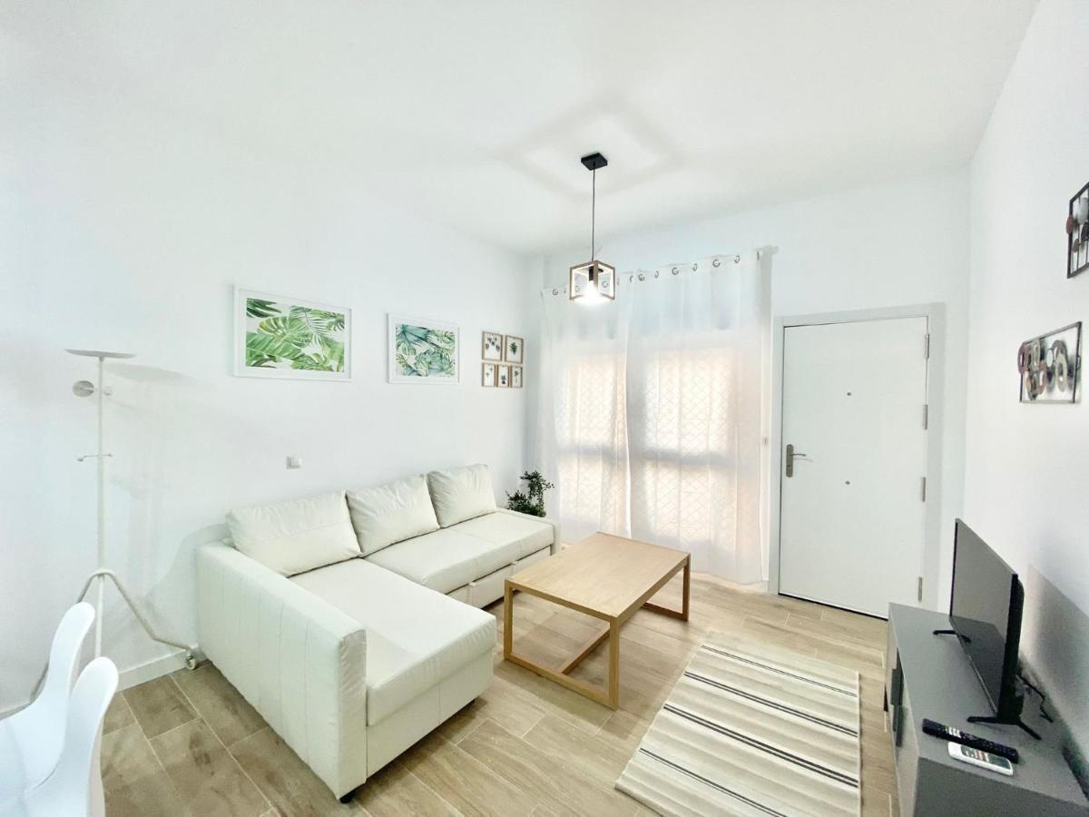 Puente Praga Aparment Apartment มาดริด ภายนอก รูปภาพ
