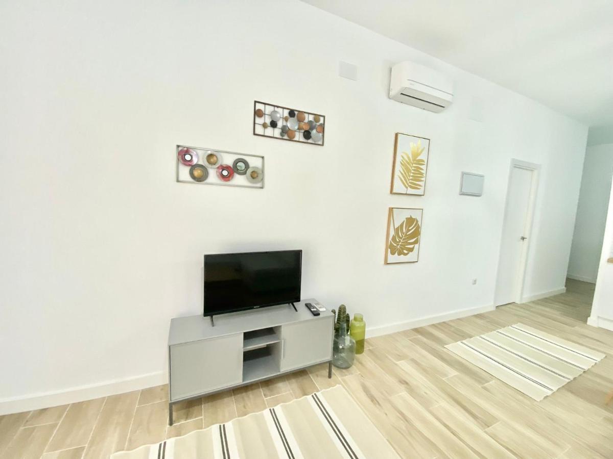 Puente Praga Aparment Apartment มาดริด ภายนอก รูปภาพ