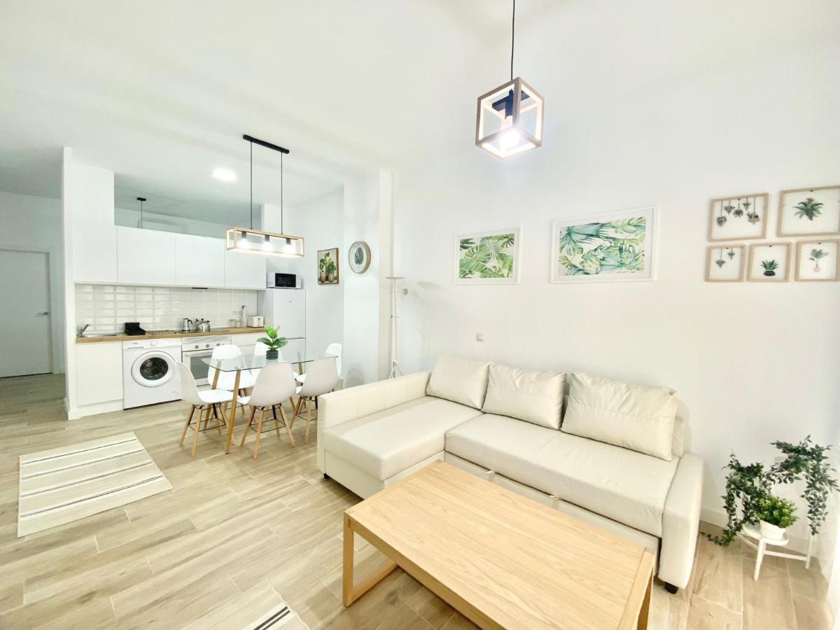 Puente Praga Aparment Apartment มาดริด ภายนอก รูปภาพ