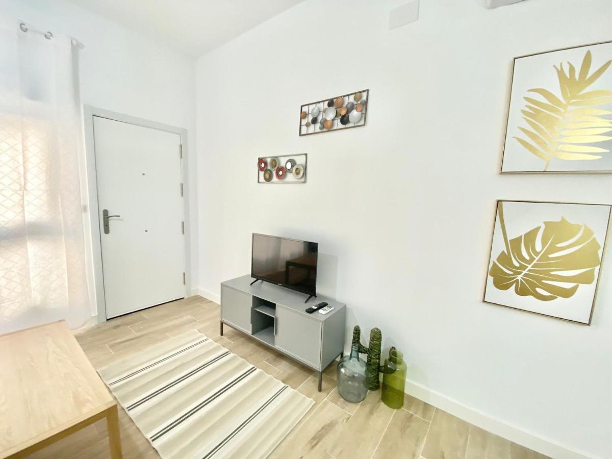 Puente Praga Aparment Apartment มาดริด ภายนอก รูปภาพ